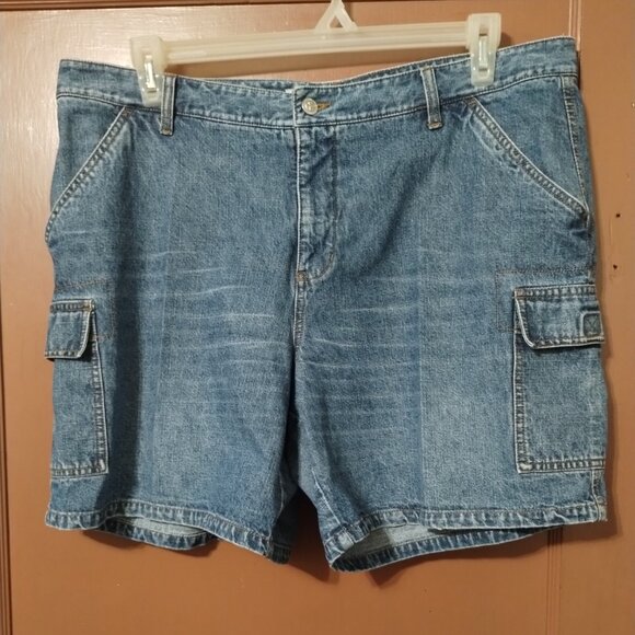 VINTAGE PLUS SIZE 18W FADED GLORY HIGH RISE DENIM SHORTS - Picture 1 of 3